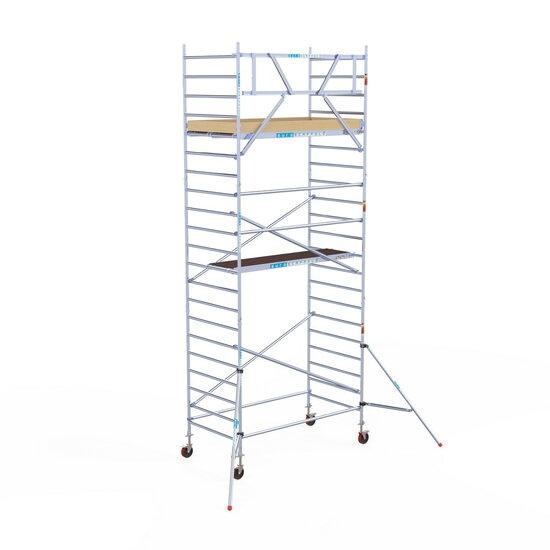 Rollgerüst Euroscaffold Basic 135x250 7,2m Arbeitshöhe an der Fassade - GerüstExpress