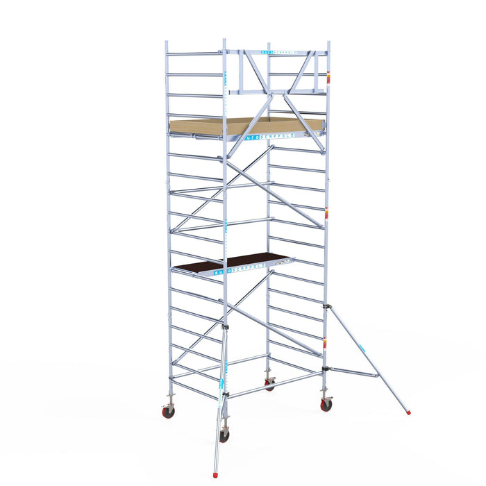 Rollgerüst Euroscaffold Basic 135x190 6,2m Arbeitshöhe an der Fassade - GerüstExpress