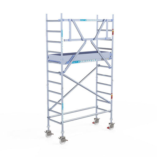 Rollgerüst Eurogerüst Original 75x190 4,2m Arbeitshöhe Carbonplattform gegen Fassade - GerüstExpress