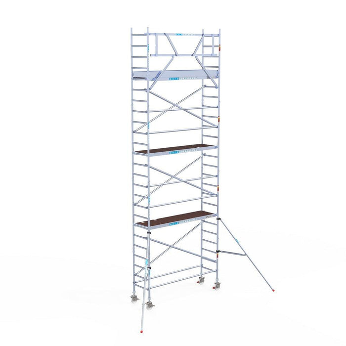 Rollgerüst Eurogerüst Original 75x250 8,2m Arbeitshöhe Carbonplattform gegen Fassade - GerüstExpress