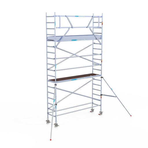 Rollgerüst Eurogerüst Original 75x305 6,2m Arbeitshöhe Carbonplattform gegen Fassade - GerüstExpress