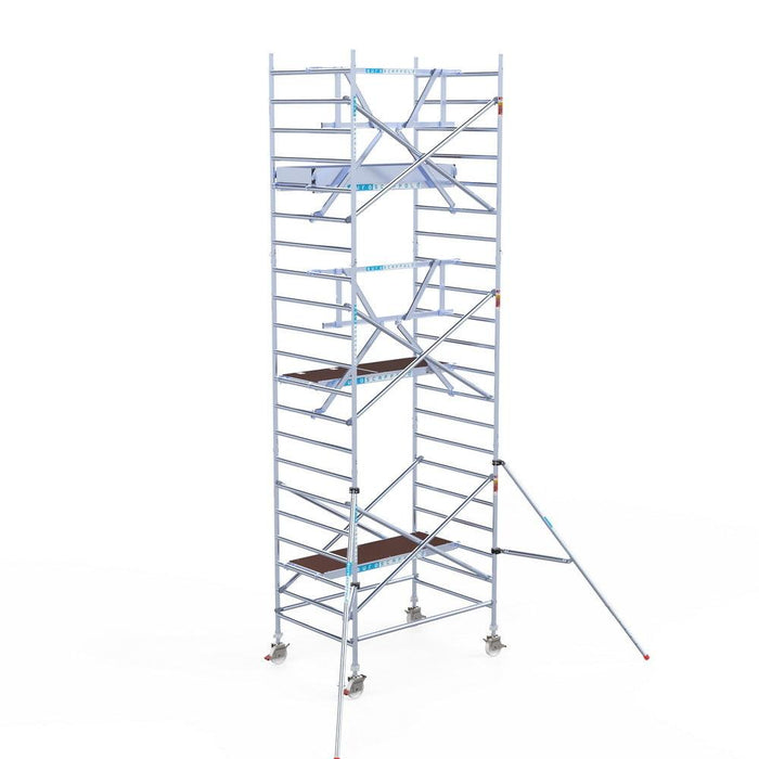 Rollgerüst Euroscaffold Professionell 135x190 7,2m Arbeitshöhe Carbonplattform gegen Fassade - GerüstExpress