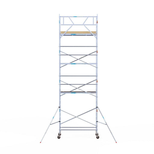 Rollgerüst Euroscaffold Basic 90x250 9,2m Arbeitshöhe Carbonplattform gegen Fassade - GerüstExpress