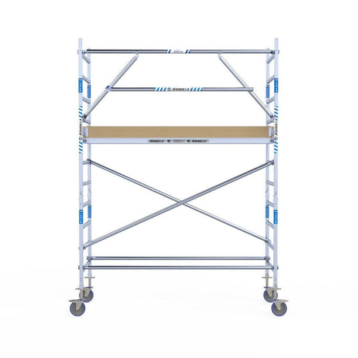 Rollgerüst Alumexx Extra 90x250 4,2m Arbeitshöhe an der Fassade - GerüstExpress