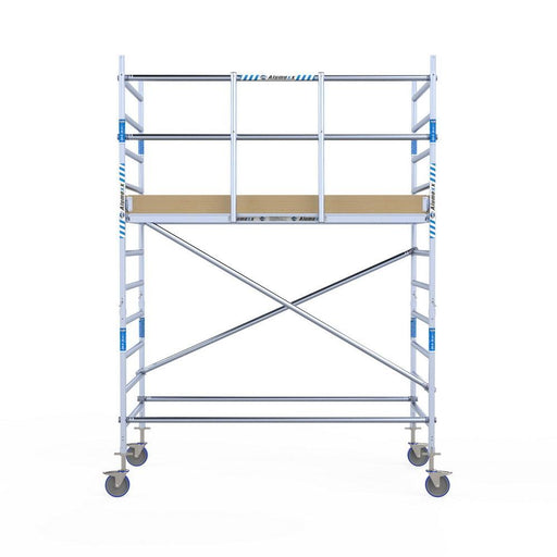 Rollgerüst Alumexx Light 135x250 4,2m Arbeitshöhe an der Fassade - GerüstExpress