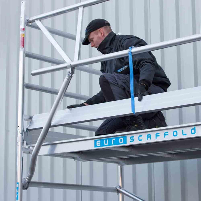 Rollgerüst Euroscaffold Professionell 135x250 6,2m Arbeitshöhe freistehend - GerüstExpress
