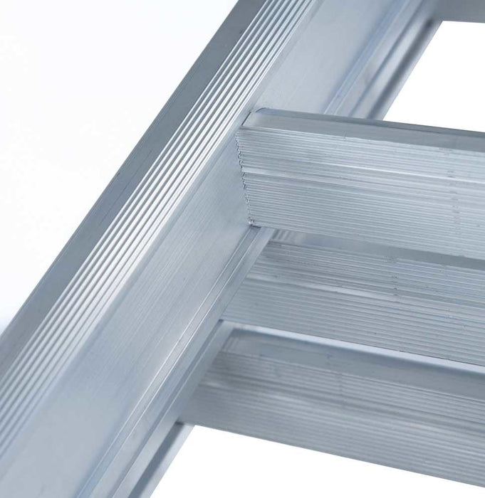 Eurostairs Leiter einfach gebogen 1x28 Sprossen - Gerüstexpress.de