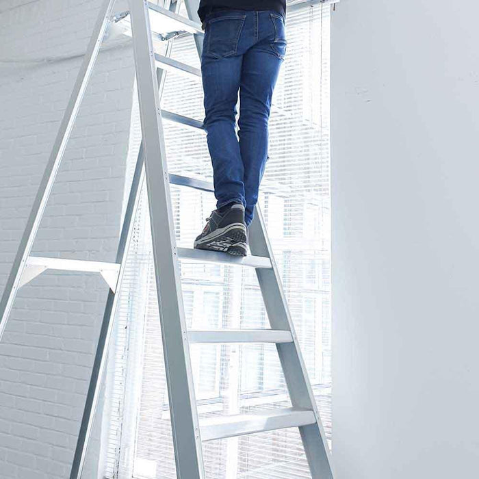 Eurostairs Prof. Stehleiter 1x12 Stufen - Gerüstexpress.de