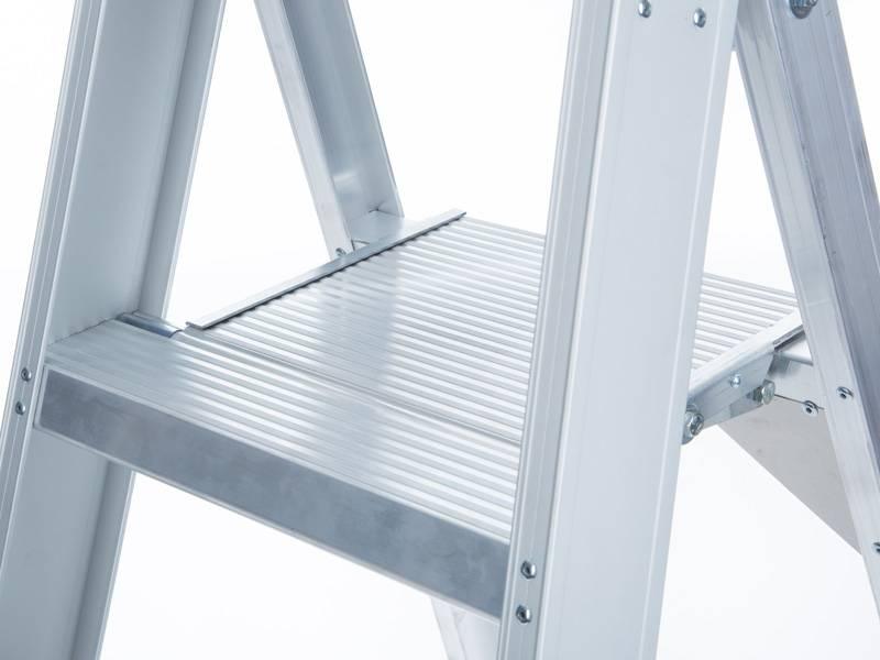 Eurostairs Prof. Stehleiter 1x6 Stufen - Gerüstexpress.de