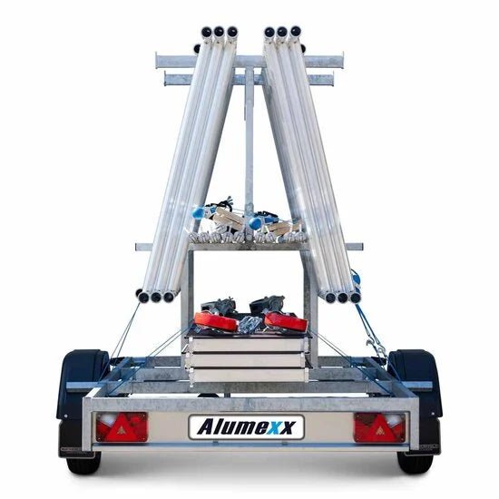 Gerüstanhänger 250cm offen inklusive Alumexx Budget Rollgerüst 135x250 8,2 m Arbeitshöhe - Gerüstexpress.de