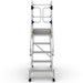 Industrie Podesttreppe 5 Stufen | Federrollen - Gerüstexpress.de