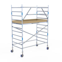 Rollgerüst Alumexx Extra 135x250 4,2m Arbeitshöhe an der Fassade