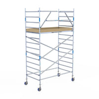 Rollgerüst Alumexx Extra 135x250 5,2m Arbeitshöhe an der Fassade