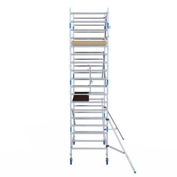 Rollgerüst Alumexx Extra 135x250 6,2m Arbeitshöhe an der Fassade - Gerüstexpress.de