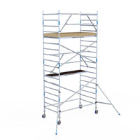 Rollgerüst Alumexx Extra 135x250 6,2m Arbeitshöhe an der Fassade
