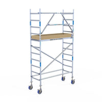 Rollgerüst Alumexx Extra 75x190 4,2m Arbeitshöhe an der Fassade