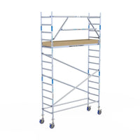Rollgerüst Alumexx Extra 75x250 5,2m Arbeitshöhe an der Fassade
