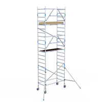 Rollgerüst Alumexx Extra 90x190 7,2m Arbeitshöhe an der Fassade