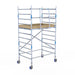 Rollgerüst Alumexx Light 135x190 4,2m Arbeitshöhe an der Fassade - Gerüstexpress.de