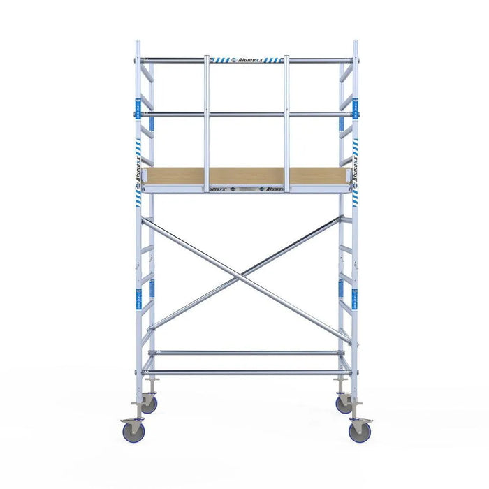 Rollgerüst Alumexx Light 135x190 4,2m Arbeitshöhe an der Fassade - Gerüstexpress.de