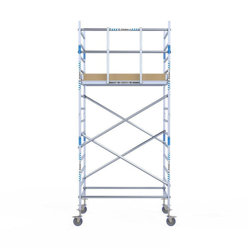 Rollgerüst Alumexx Light 135x190 5,2m Arbeitshöhe an der Fassade - Gerüstexpress.de