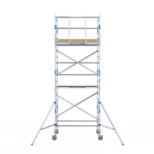 Rollgerüst Alumexx Light 135x190 6,2m Arbeitshöhe an der Fassade - Gerüstexpress.de