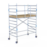 Rollgerüst Alumexx Light 135x250 4,2m Arbeitshöhe an der Fassade