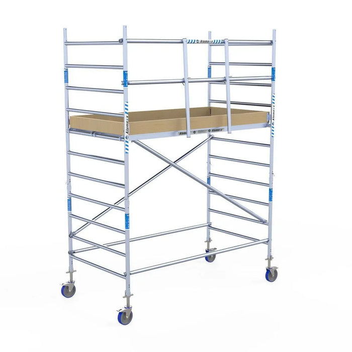 Rollgerüst Alumexx Light 135x250 4,2m Arbeitshöhe an der Fassade - Gerüstexpress.de