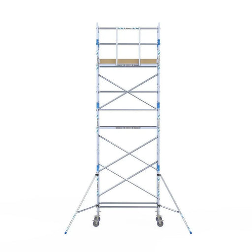 Rollgerüst Alumexx Light 75x190 7,2m Arbeitshöhe gegen Fassade - Gerüstexpress.de