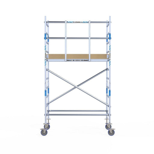 Rollgerüst Alumexx Light 90x190 4,2m Arbeitshöhe an der Fassade - Gerüstexpress.de