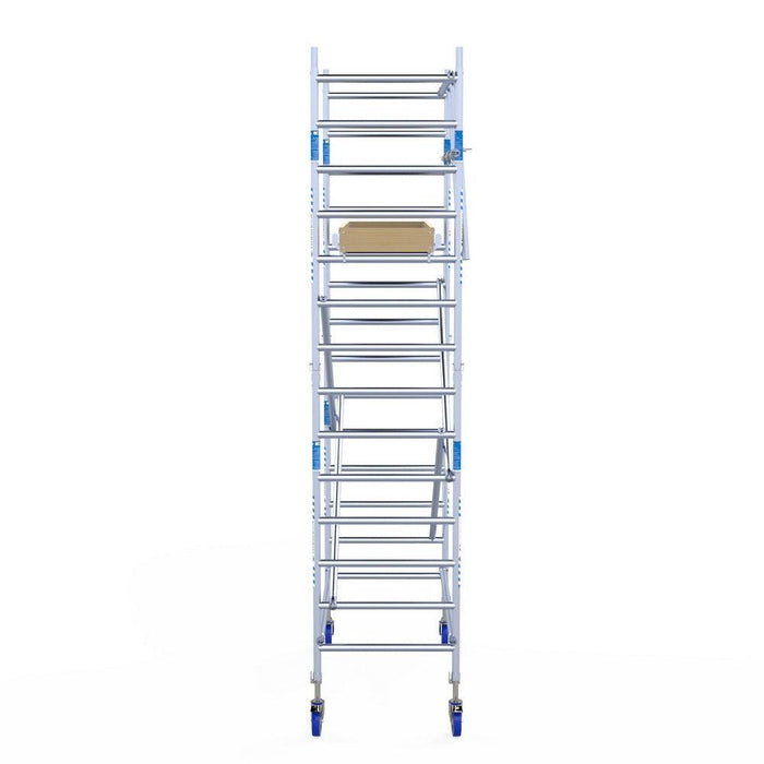 Rollgerüst Alumexx Light 90x190 5,2m Arbeitshöhe an der Fassade - Gerüstexpress.de