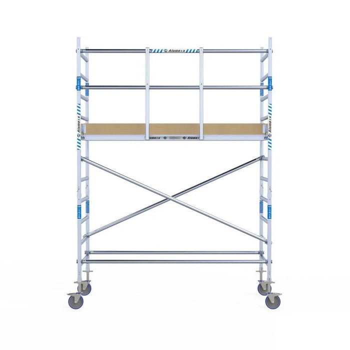 Rollgerüst Alumexx Light 90x250 4,2m Arbeitshöhe an der Fassade - Gerüstexpress.de