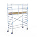 Rollgerüst Alumexx Light 90x250 4,2m Arbeitshöhe an der Fassade - Gerüstexpress.de