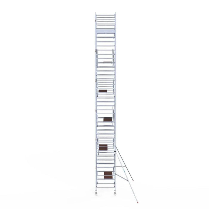 Rollgerüst Eurogerüst Original 135x190 13,2m Arbeitshöhe Carbonplattform gegen Fassade - Gerüstexpress.de