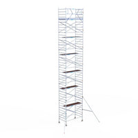 Rollgerüst Eurogerüst Original 135x250 14,2m Arbeitshöhe Carbonplattform gegen Fassade