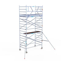Rollgerüst Eurogerüst Original 135x250 6,2m Arbeitshöhe Carbonplattform gegen Fassade
