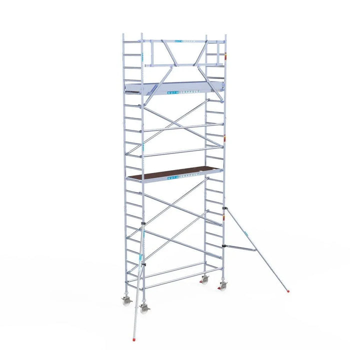 Rollgerüst Eurogerüst Original 75x250 7,2m Arbeitshöhe Carbonplattform gegen Fassade - Gerüstexpress.de