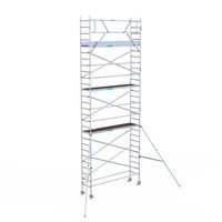 Rollgerüst Eurogerüst Original 75x305 9,2m Arbeitshöhe Carbonplattform gegen Fassade
