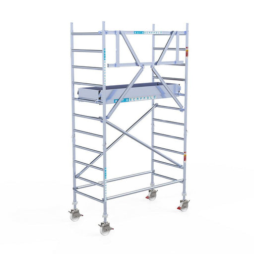 Rollgerüst Eurogerüst Original 90x190 4,2m Arbeitshöhe Carbonplattform gegen Fassade - Gerüstexpress.de