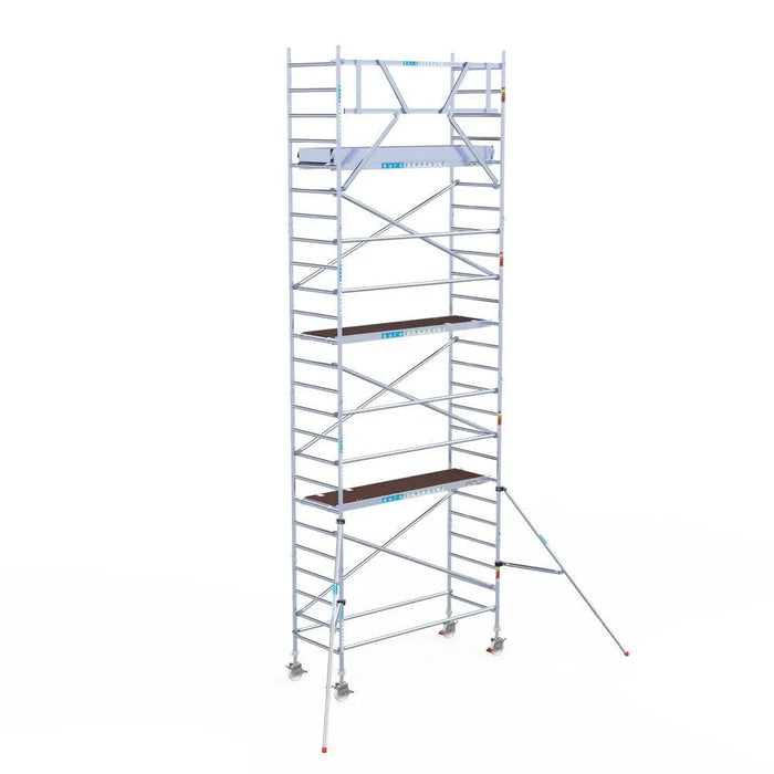 Rollgerüst Eurogerüst Original 90x250 8,2m Arbeitshöhe Carbonplattform gegen Fassade - Gerüstexpress.de