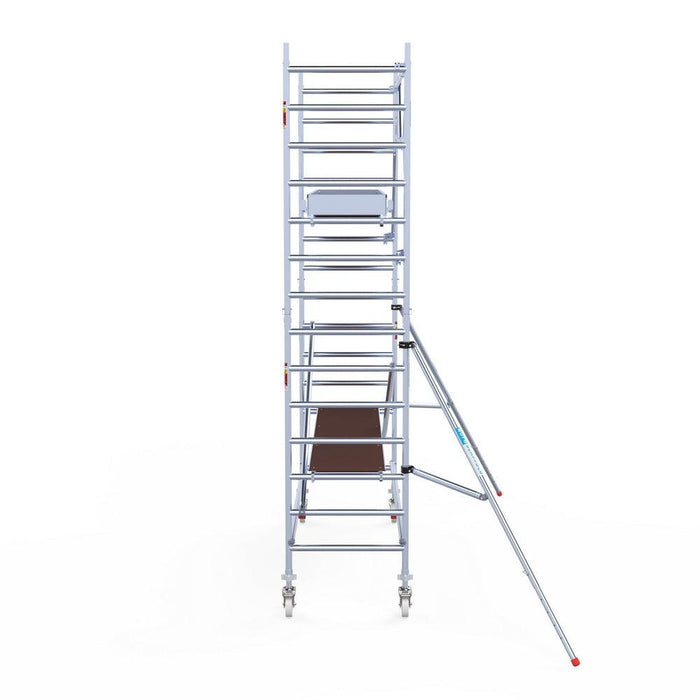 Rollgerüst Eurogerüst Original 90x305 5,2m Arbeitshöhe Carbonplattform gegen Fassade - Gerüstexpress.de