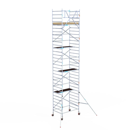 Rollgerüst Euroscaffold Basic 135x190 10,2m Arbeitshöhe Carbonplattform gegen Fassade - Gerüstexpress.de