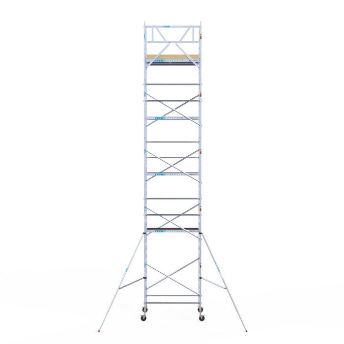 Rollgerüst Euroscaffold Basic 135x190 11,2m Arbeitshöhe Carbonplattform gegen Fassade - Gerüstexpress.de