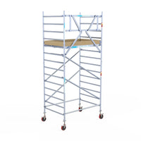 Rollgerüst Euroscaffold Basic 135x190 5,2m Arbeitshöhe an der Fassade