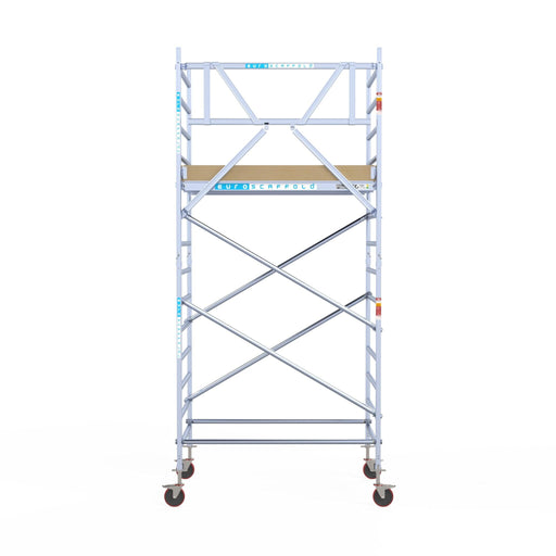 Rollgerüst Euroscaffold Basic 135x190 5,2m Arbeitshöhe Carbonplattform gegen Fassade - Gerüstexpress.de