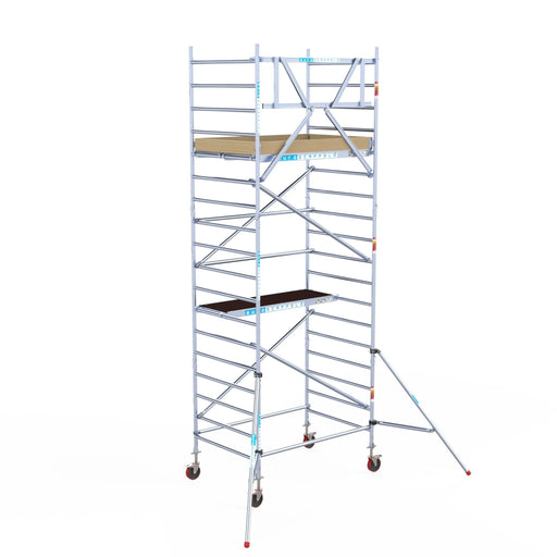Rollgerüst Euroscaffold Basic 135x190 6,2m Arbeitshöhe an der Fassade - Gerüstexpress.de