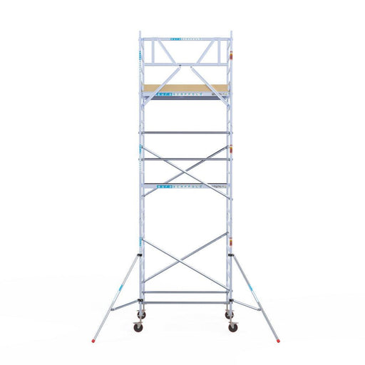 Rollgerüst Euroscaffold Basic 135x190 7,2m Arbeitshöhe an der Fassade - Gerüstexpress.de