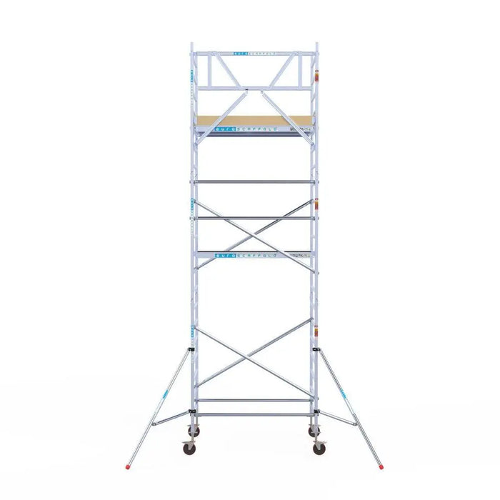 Rollgerüst Euroscaffold Basic 135x190 7,2m Arbeitshöhe an der Fassade - Gerüstexpress.de