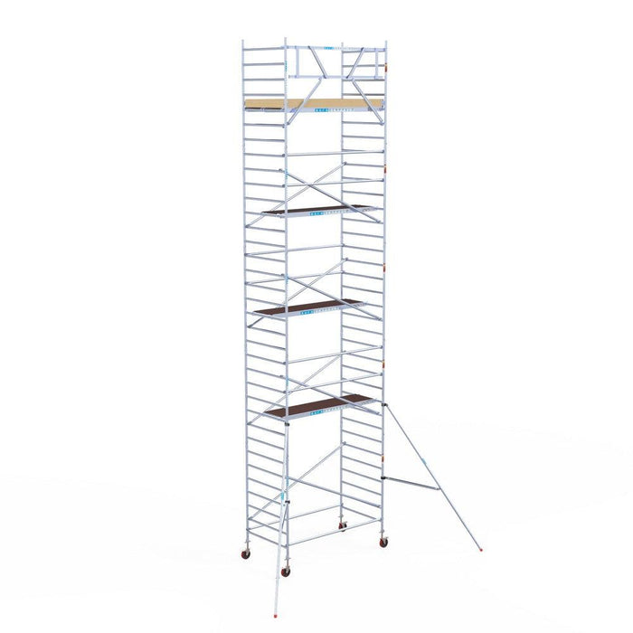 Rollgerüst Euroscaffold Basic 135x250 11,2m Arbeitshöhe Carbonplattform gegen Fassade - Gerüstexpress.de