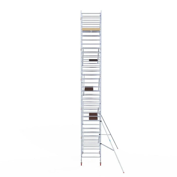 Rollgerüst Euroscaffold Basic 135x250 11,2m Arbeitshöhe Carbonplattform gegen Fassade - Gerüstexpress.de